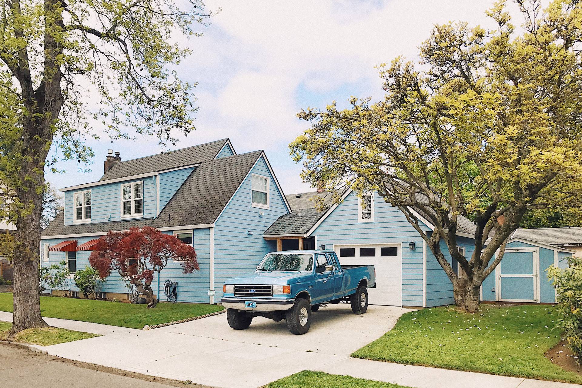 Install Beautiful Driveways To Make Your House Safe And Look Good